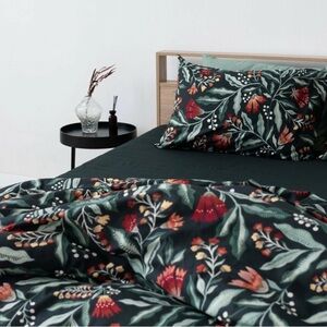 IKEA SAMMETSBLAD Double Duvet Set _
Nordic Folk Floral